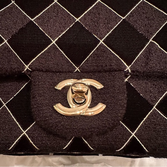 Chanel square mini flap in black velvet & tweed; gold hdwe - Picture 7 of 14